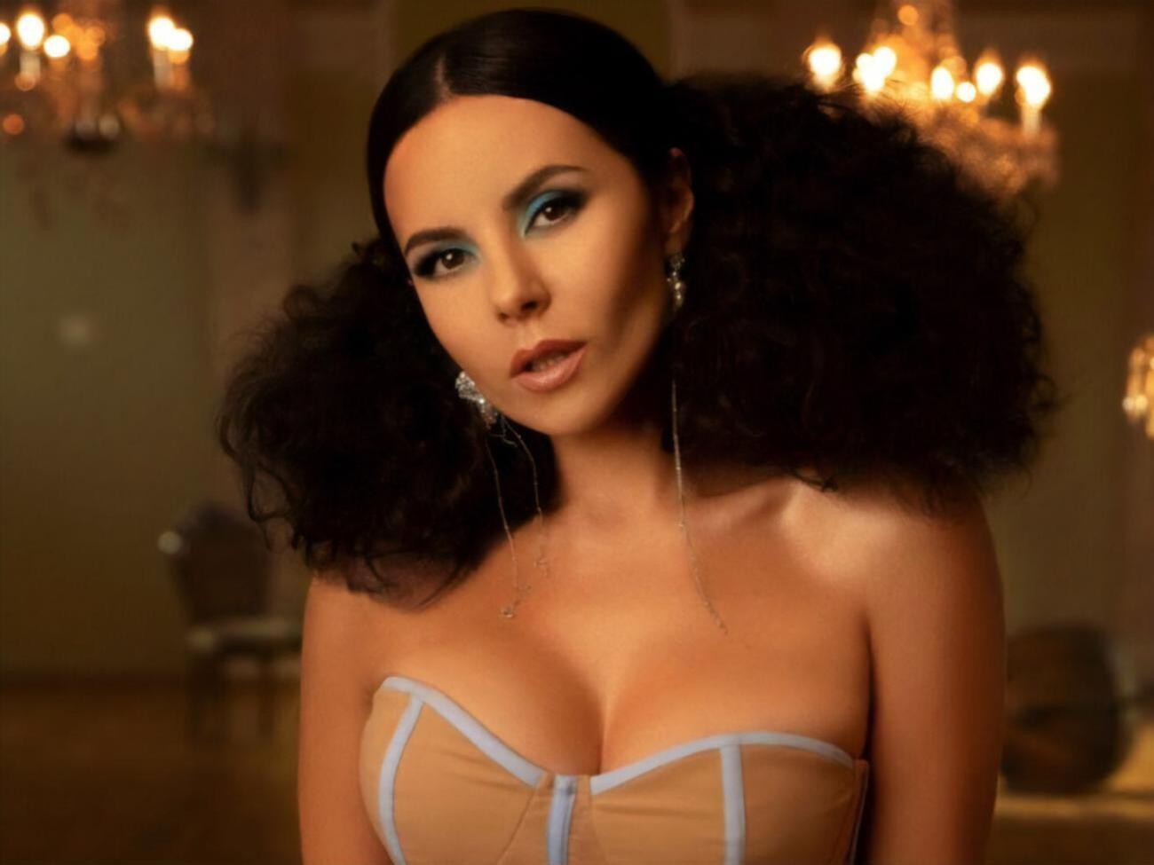 Каменских в ролике предстала в качестве модели