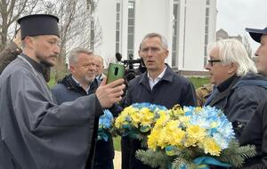 Увиденные последствия разрушений и совершенных преступлений оккупантов в Буче глубоко поразили Столтенберга, рассказал мэр города