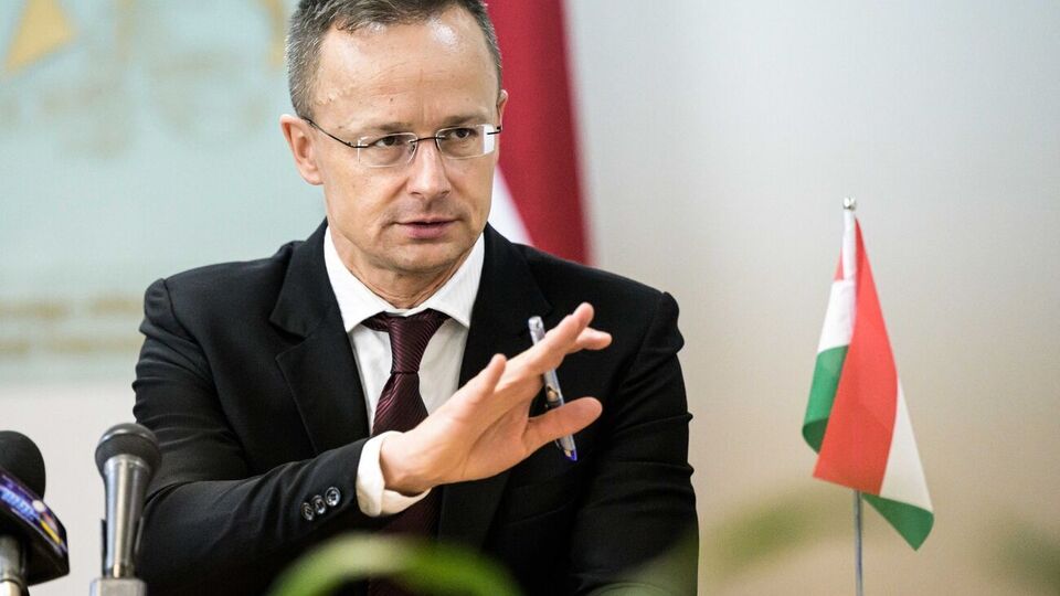 Сійярто виступав на заході, присвяченому безпеці