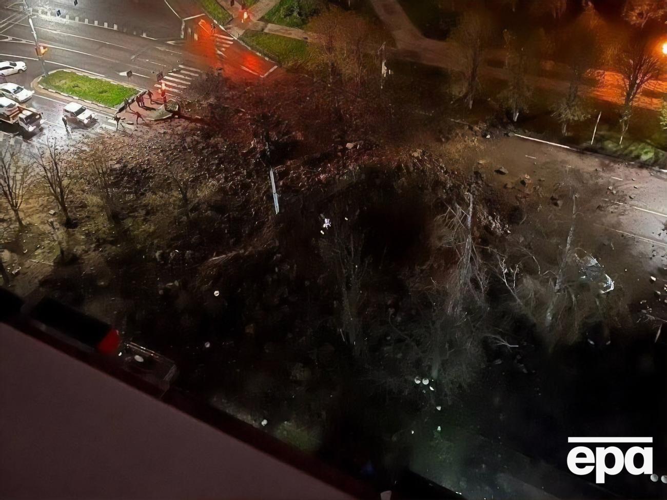 В Белгороде упавшая авиабомба оставила воронку в 20 метров