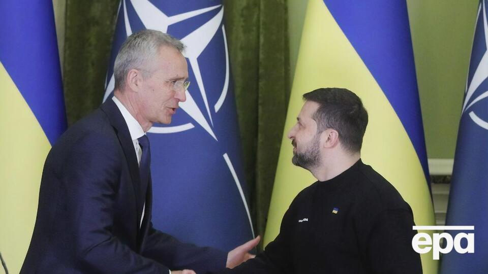 Столтенберг (ліворуч): Майбутнє України – у євроатлантичній родині