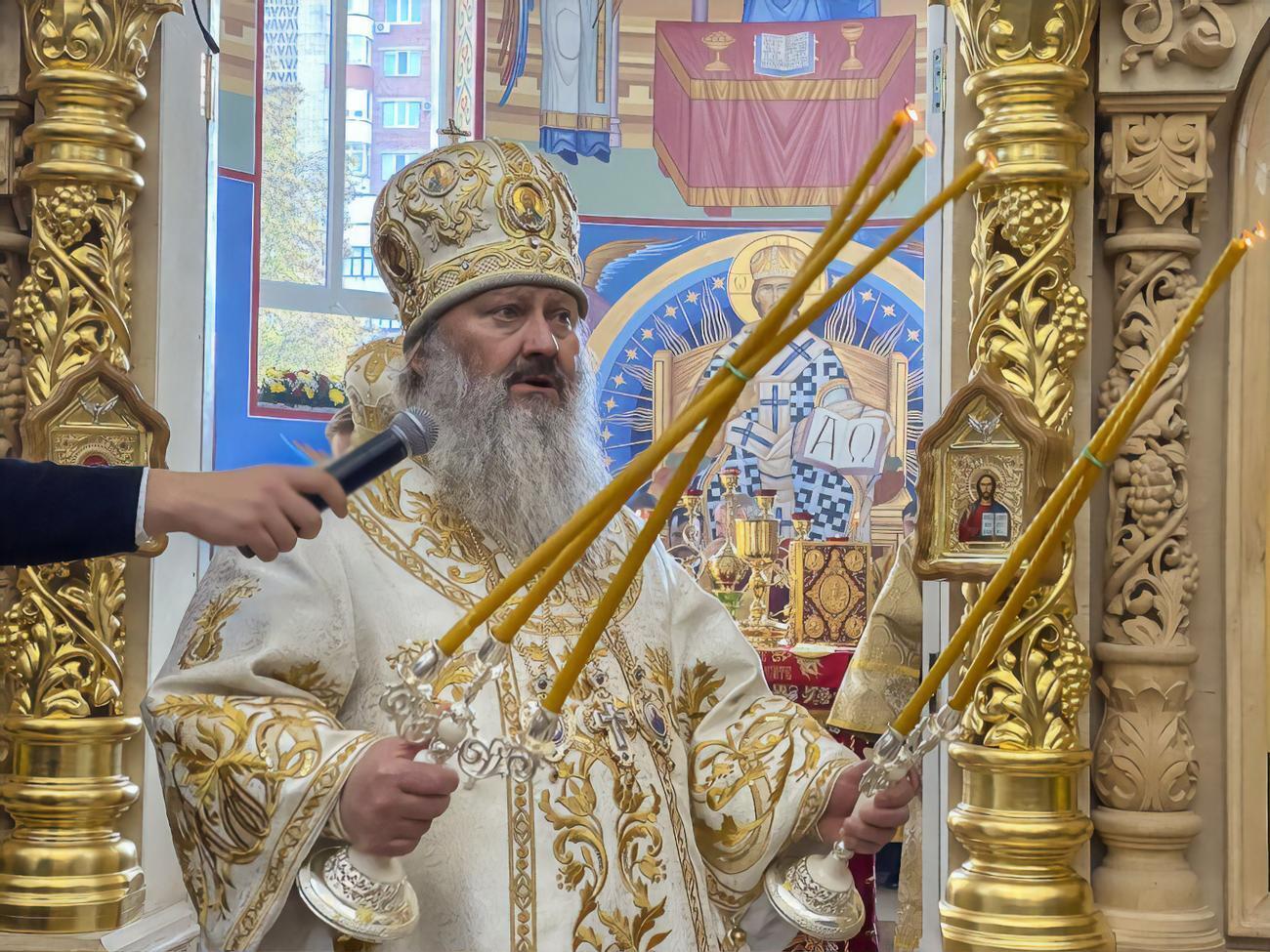 Адвокаты Павла&nbsp;отмечали в суде, что круглосуточный домашний арест лишает митрополита возможности совершать богослужения, сообщило&nbsp;hromadske