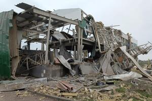 Противник регулярно обстреливает Донецкую область