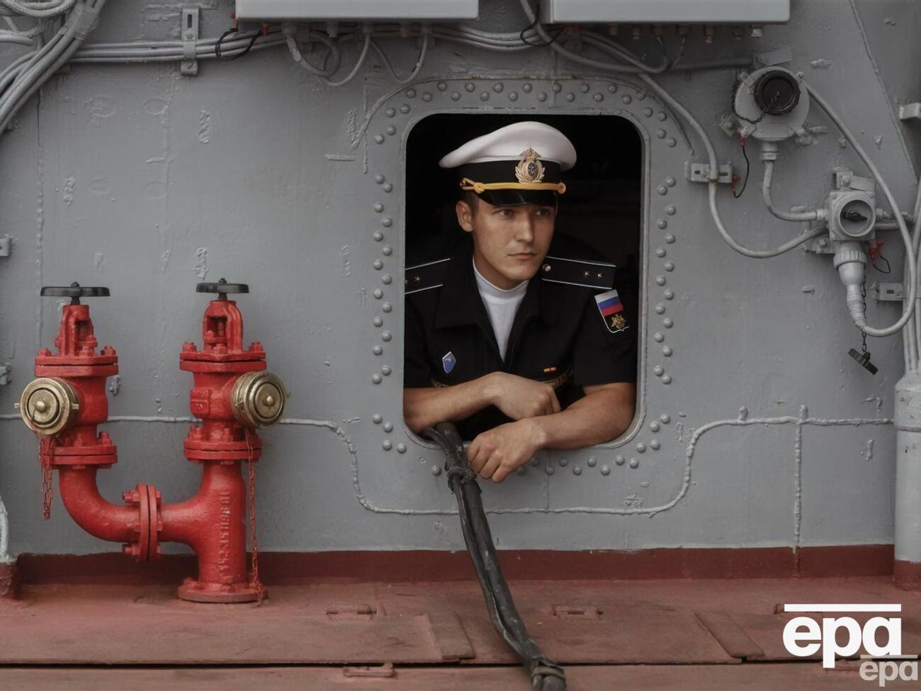 Всего на боевом дежурстве в Черном море находится восемь вражеских кораблей