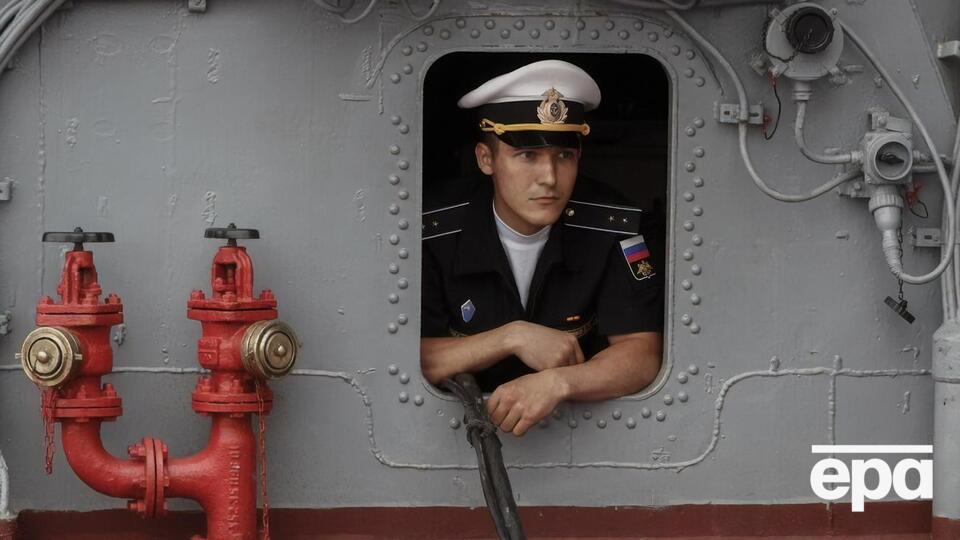 Всего на боевом дежурстве в Черном море находится восемь вражеских кораблей