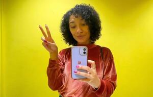 Джеймс, которая сыграла в сериале Клеопатру, призвала недовольных кастингом зрителей не смотреть сериал