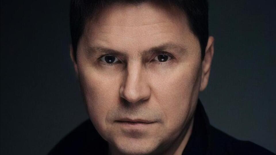 Подоляк назвав заяву китайського посла "абсурдною версією історії Криму"