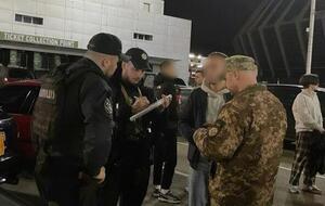 Водіям, які дрифтували, у Києві видавали повістки