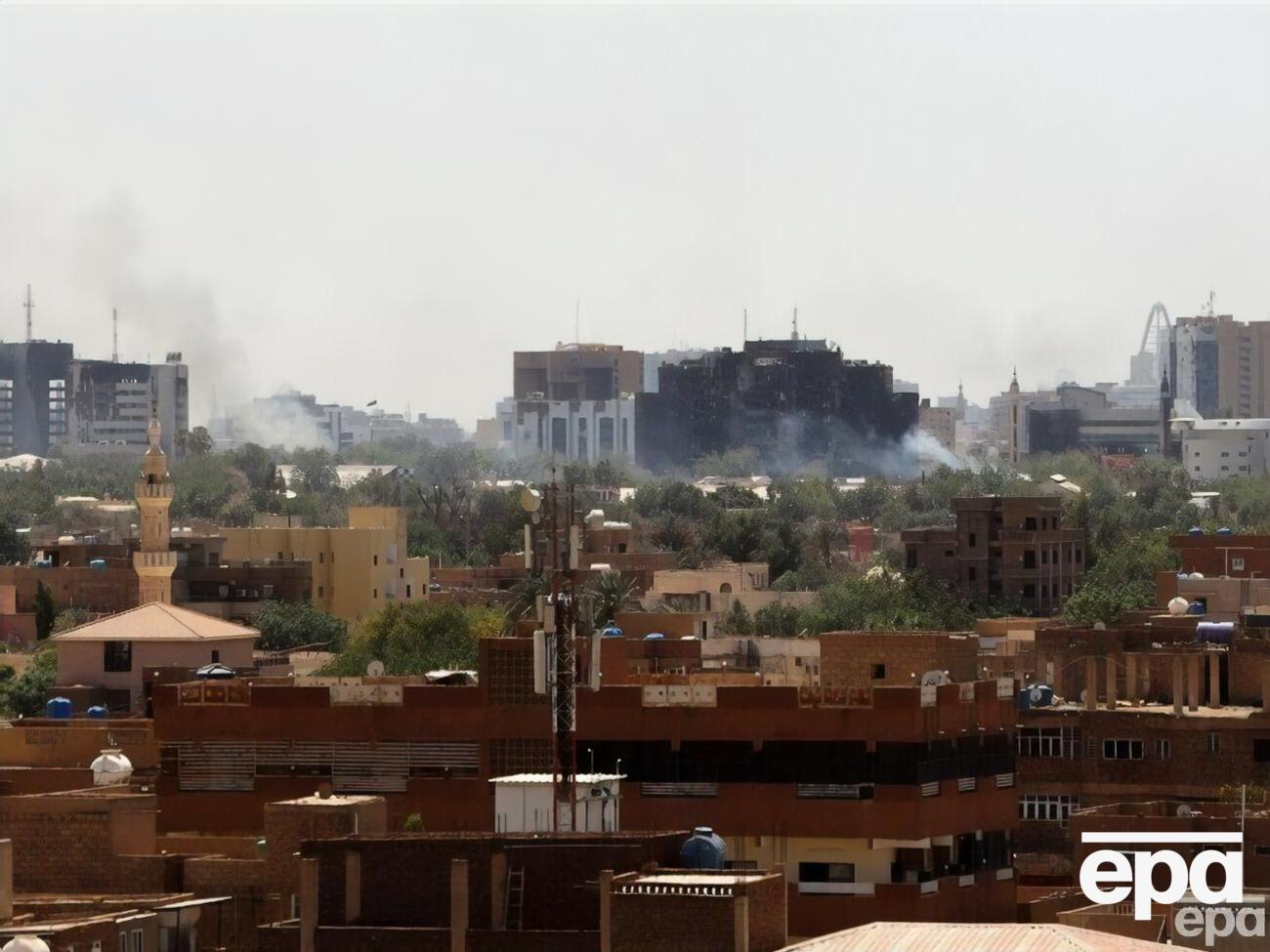 Через заворушення із Судану евакуювали дипломатів