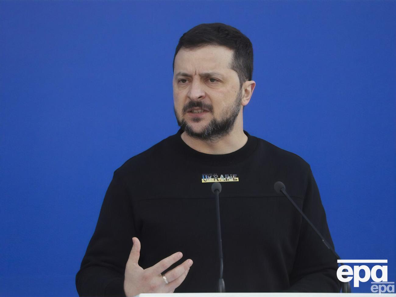 Украина не откажется от Бахмута, подчеркнул Зеленский