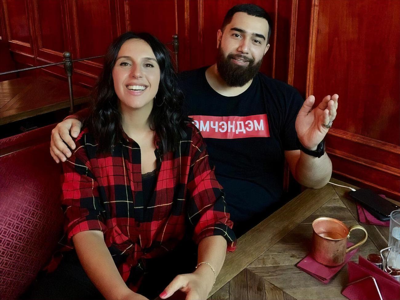 В 2019 году певец выпустил трек "Кохаю" с Джамалой