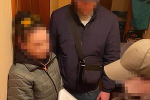 По данным следствия, задержанной оказалась местная жительница, которую спецслужба РФ привлекла к негласному сотрудничеству в начале этого года