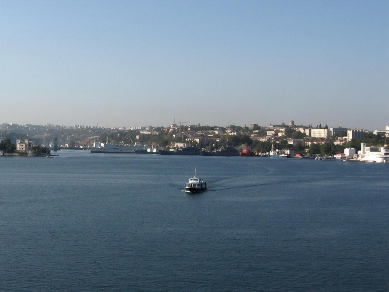 У міноборони РФ в атаці на пункт базування Чорноморського флоту в окупованому Севастополі звинуватили Україну