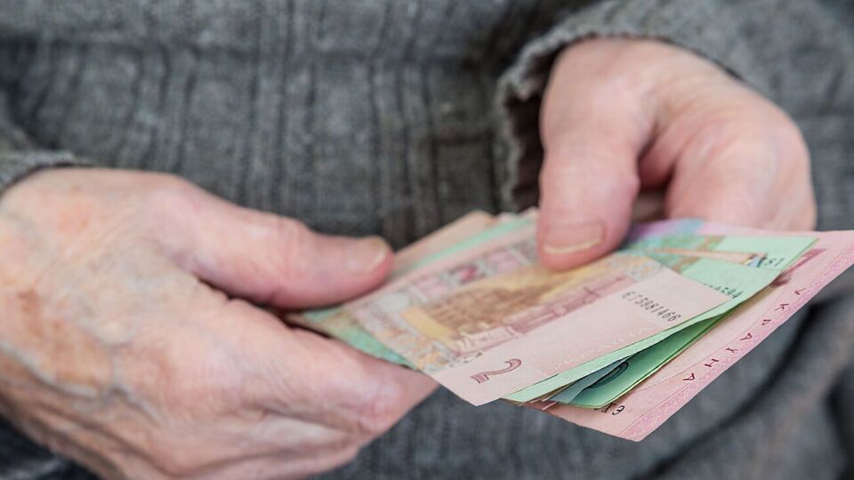 За даними профільного комітету Ради станом на квітень 2023 року, третина українців – пенсіонери