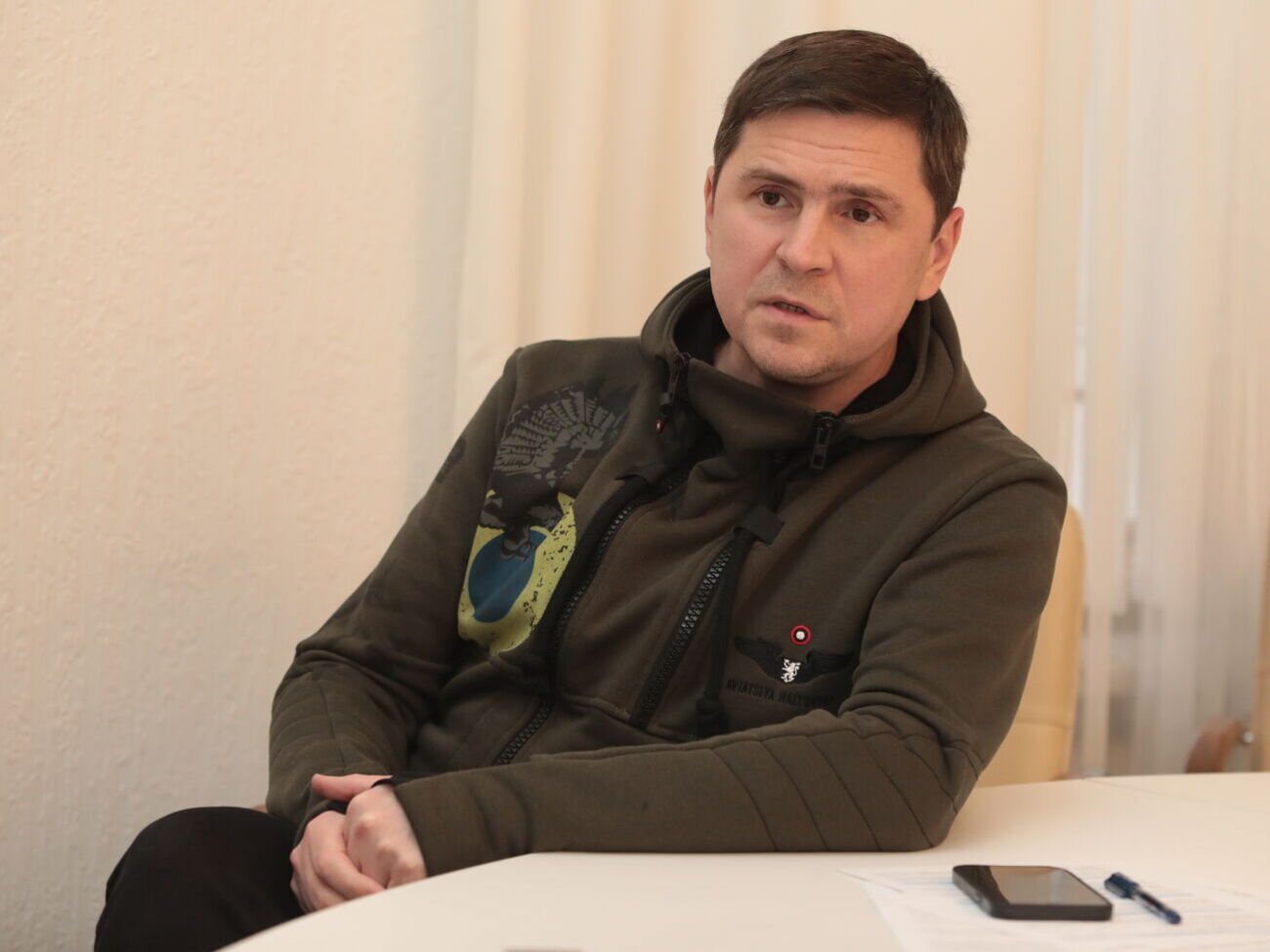 Подоляк считает, что озвученная информация может показать Украину "неразумной"