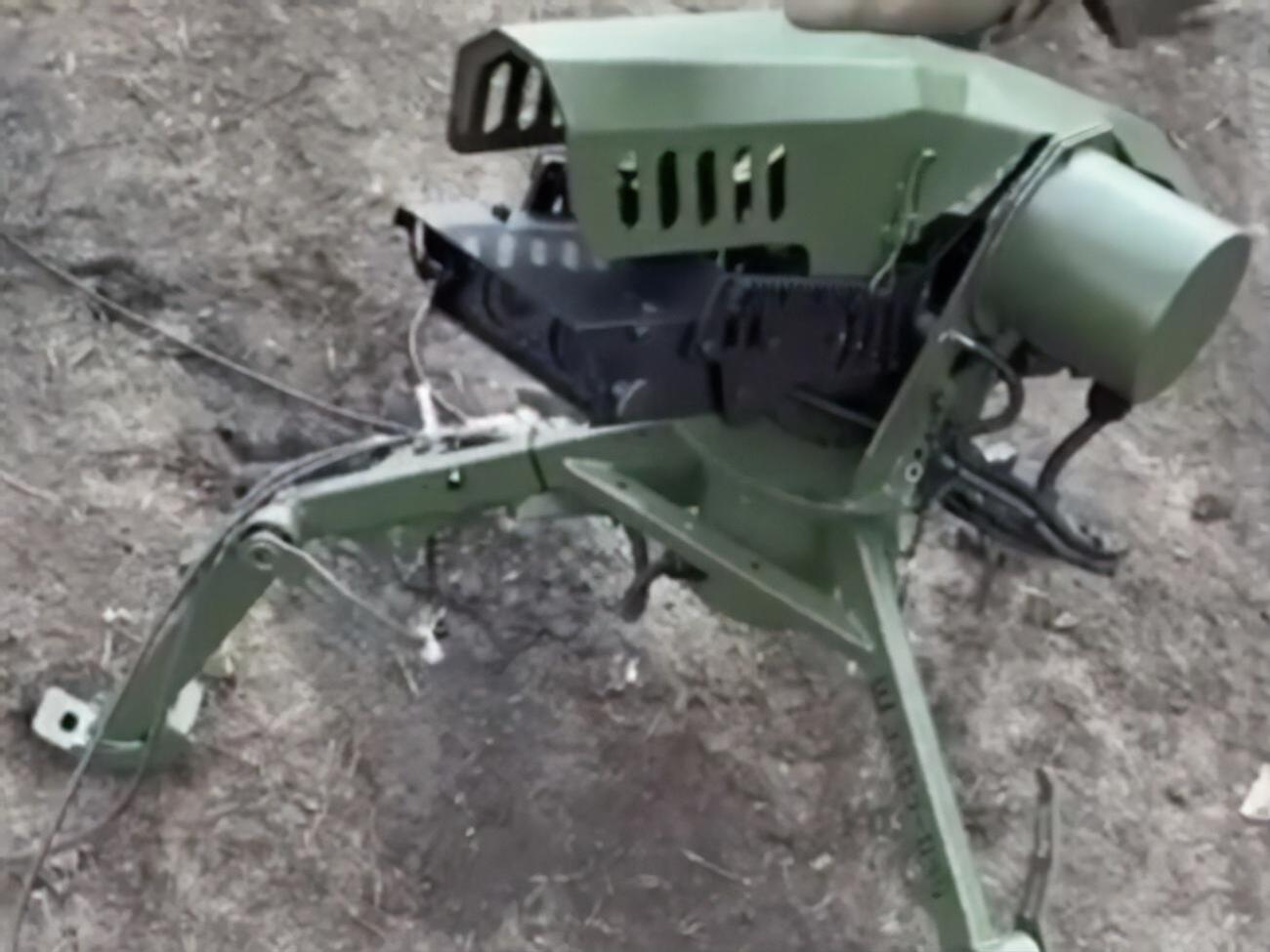 Аппаратом можно управлять с помощью пульта