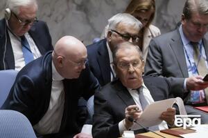 Лавров (второй слава) призвал Запад "вести себя прилично" и уважать РФ