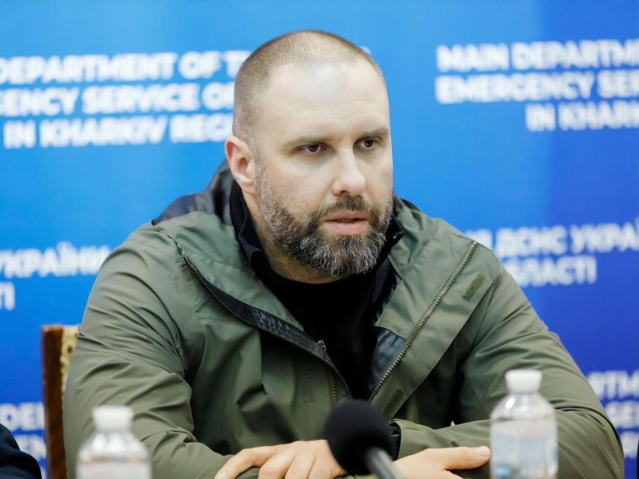 По словам Синегубова, на месте прилета работают все экстренные службы