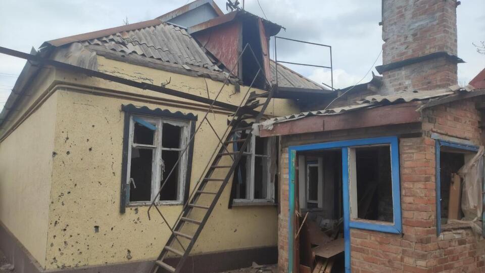 Російські снаряди прилітають у житлові будинки
