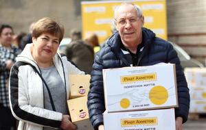 Фонд Рината Ахметова передал уже около 600 тыс. продуктовых наборов для жителей 22 областей Украины