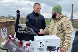 Військовослужбовцям передали шість БПЛА Mavic