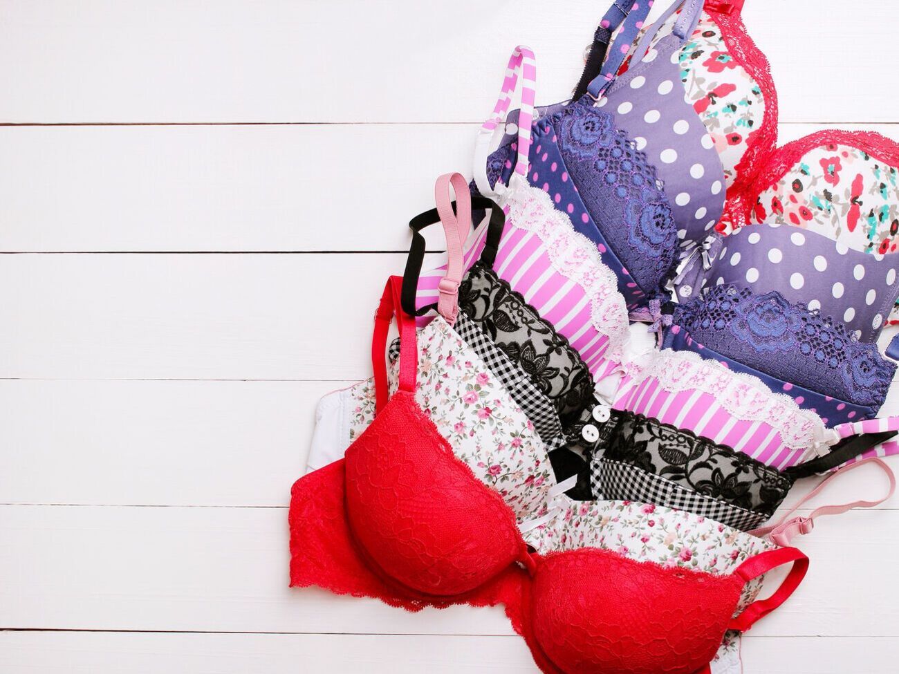 Чтобы визуально "сбросить несколько лет", стоит позаботиться о том, чтобы правильно подобрать подходящий бюстгальтер