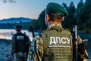 Украинские пограничники включают белорусским сирену