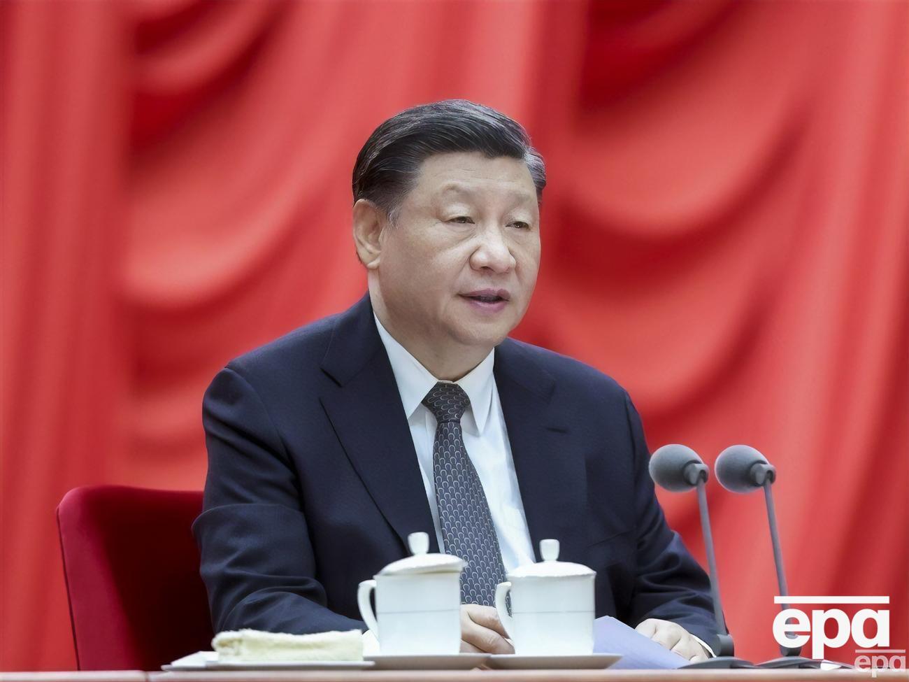 Си Цзиньпин возглавляет страну, которая по степени влияния делит с США первое место в мире, считает Веллер