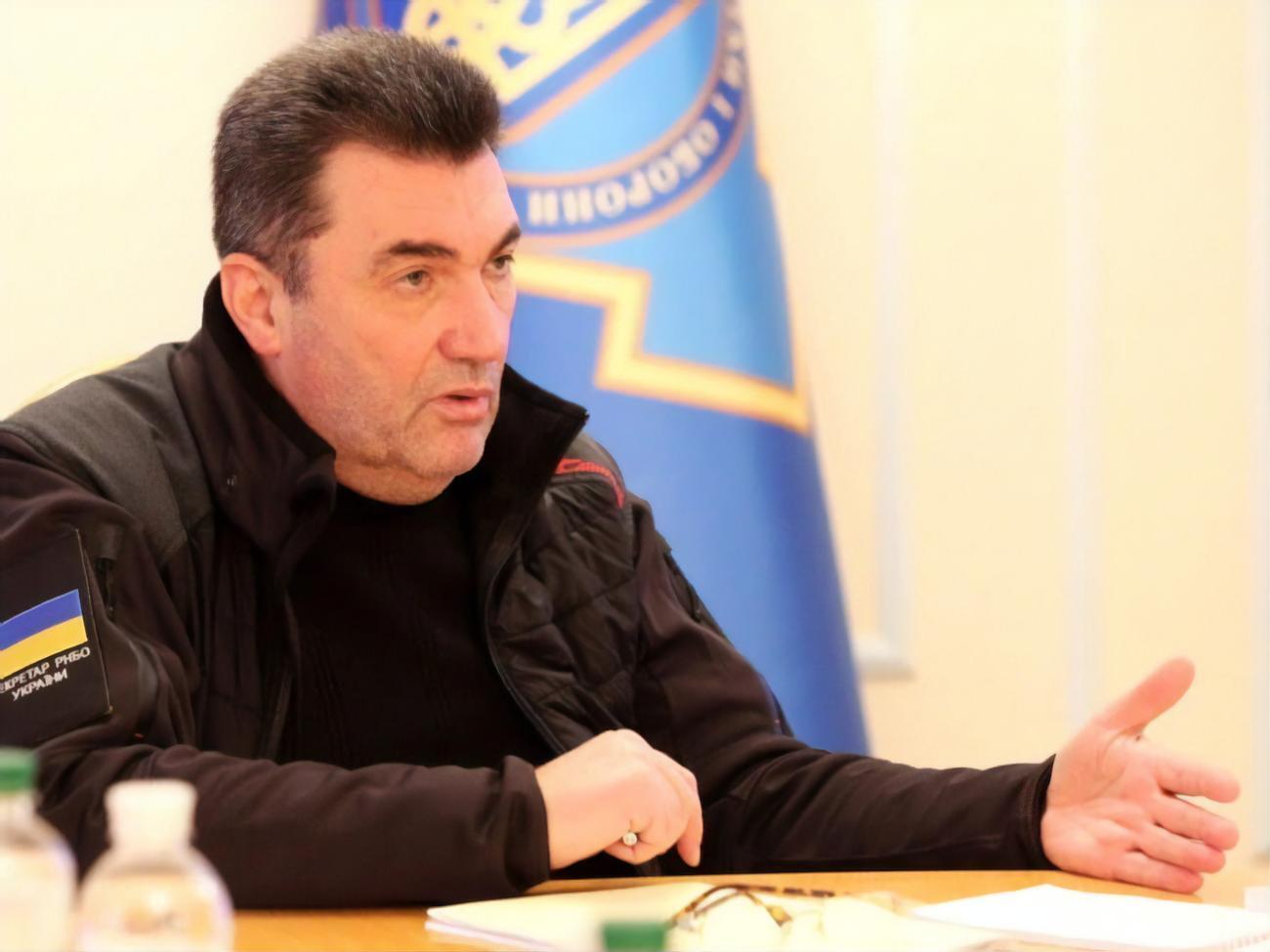 Периодически возникающие в СМИ даты и планы начала наступления далеки от реальности, сообщил секретарь СНБО