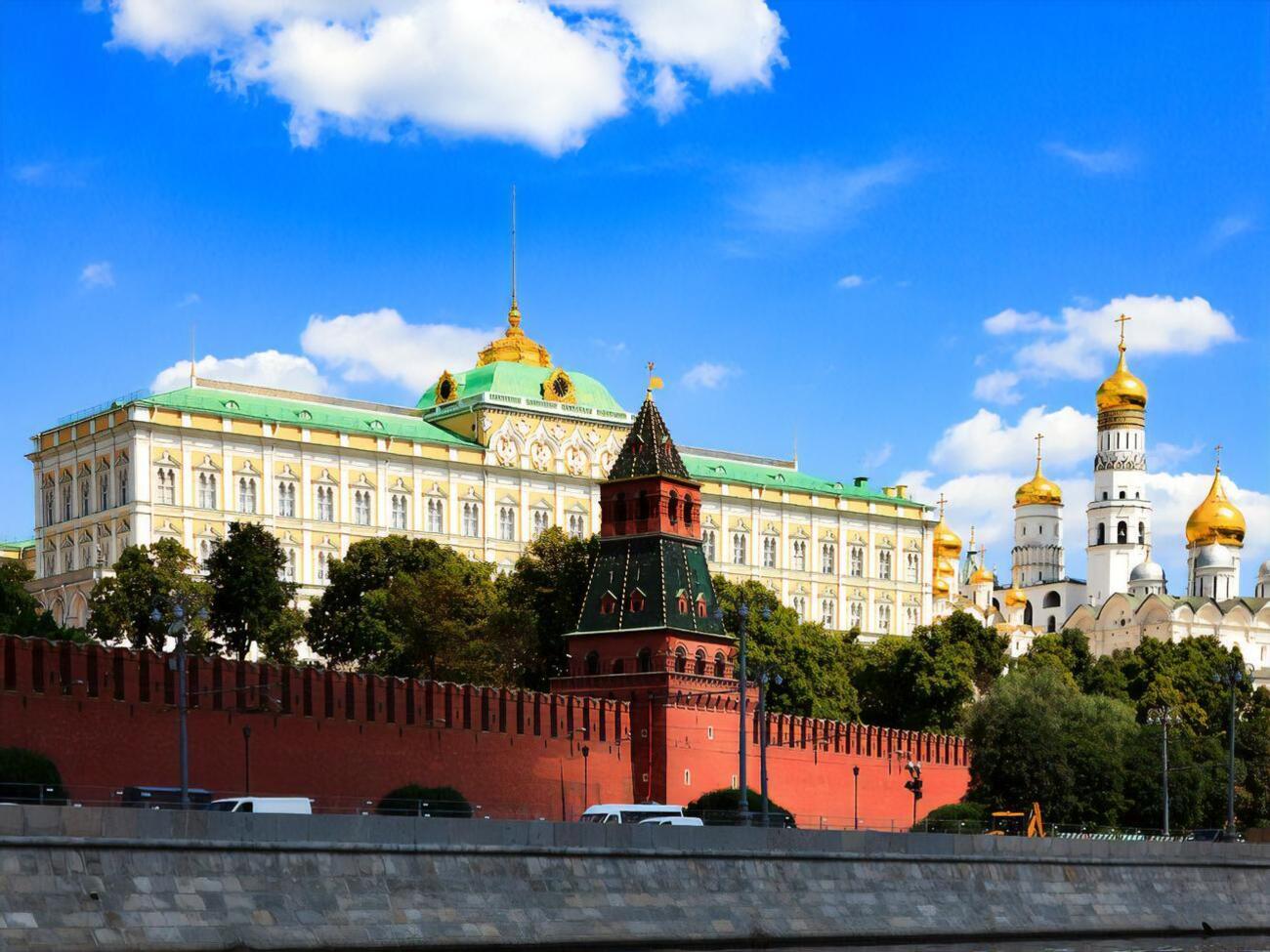 Журналисты установили личности десятков российских разведчиков, которые работали под дипломатическим прикрытием