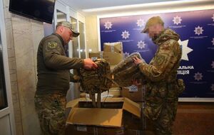 Амуницию передали подразделению штурмовой бригады Нацполиции, которое выполняет задачи на донецком и запорожском направлениях