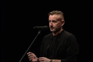 Жадан: Это фантастическое ощущение, что наш главком знает, что такое украинская культура