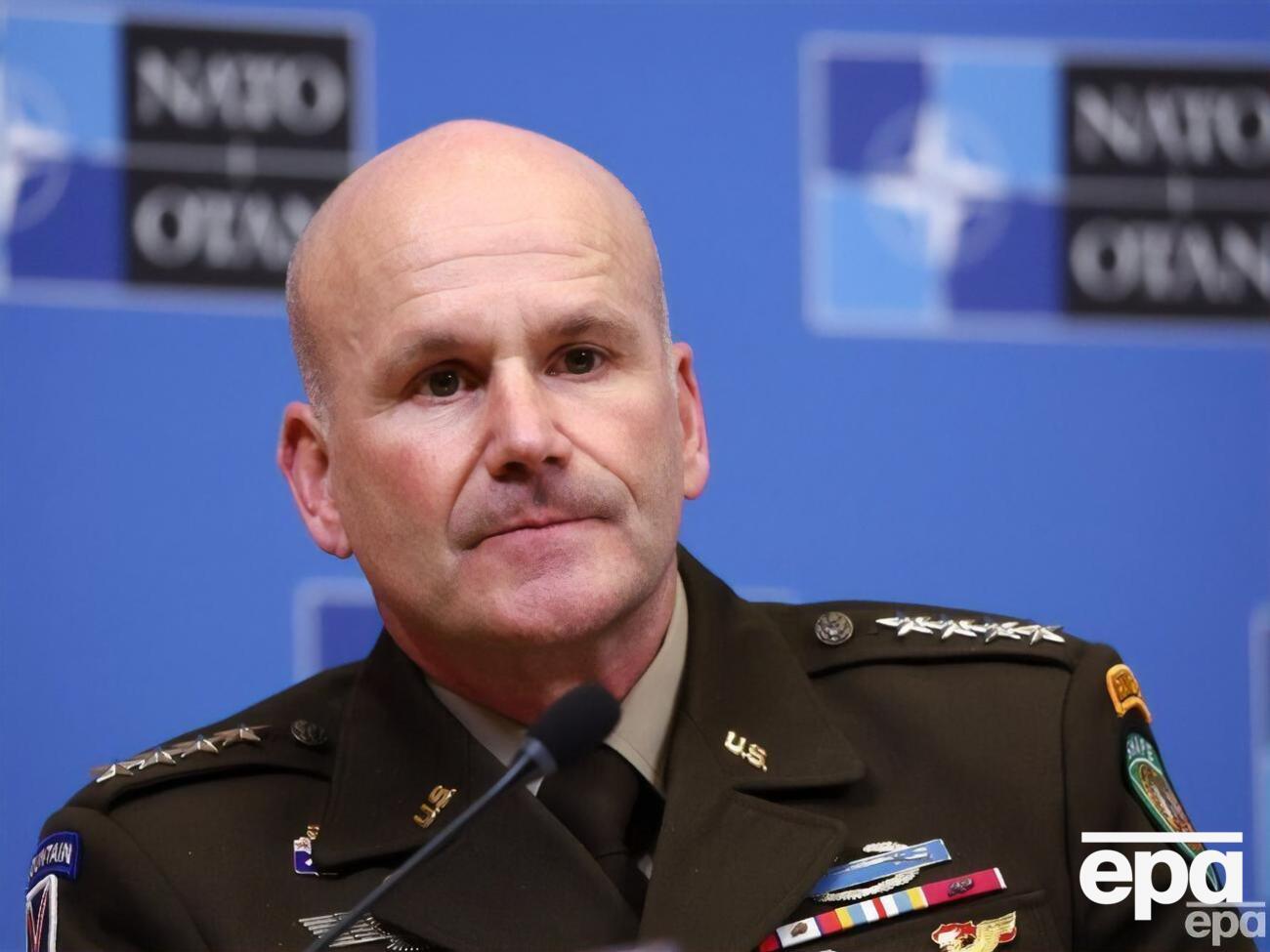 Захід продовжить підтримку української армії, зазначив Каволі