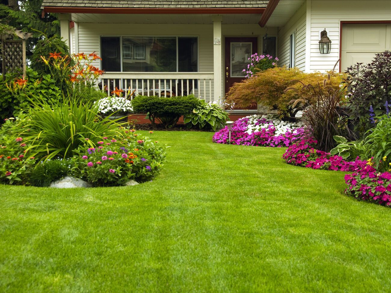 Для оброблення газону рекомендують використовувати "Фундазим"