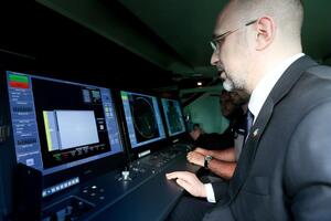 Україні потрібна ефективна зброя для захисту від дронів, якими атакує Росія, зазначив Шмигаль