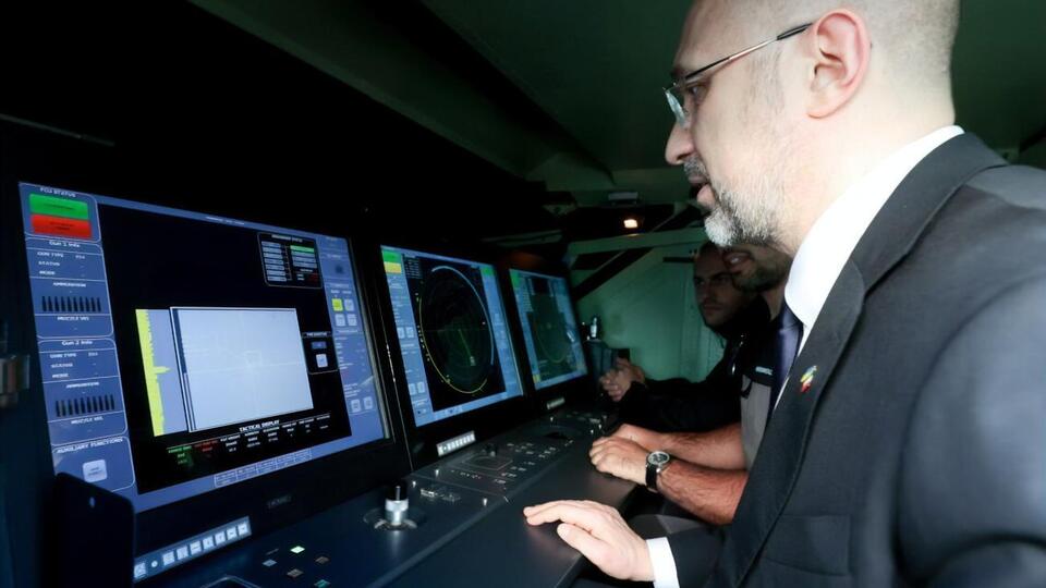 Україні потрібна ефективна зброя для захисту від дронів, якими атакує Росія, зазначив Шмигаль