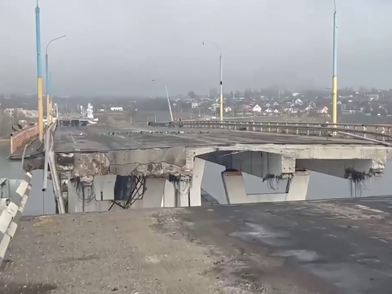 Окупанти обстріляли представників ЗМІ приблизно о 14.00 у районі Антонівського мосту, повідомили у поліції