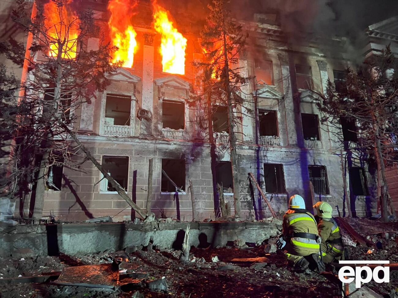 Рятувальникам удалося оперативно ліквідувати пожежу, триває розбір конструкцій