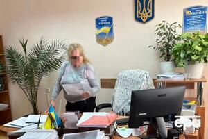 О подозрении судье сообщили по ч. 2 ст. 111 Уголовного кодекса Украины (государственная измена)