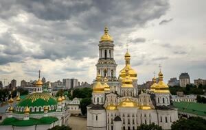 Кабмин Украины 30 марта принял решения о передаче имущества Киево-Печерской лавры в управление государству