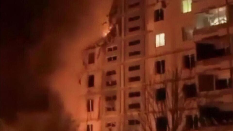Одна з ракет поцілила в дев'ятиповерховий будинок в Умані