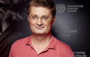 С 1999-го по 2019 год Кондратюк был соавтором, продюсером и ведущим программы "Караоке на Майдані"