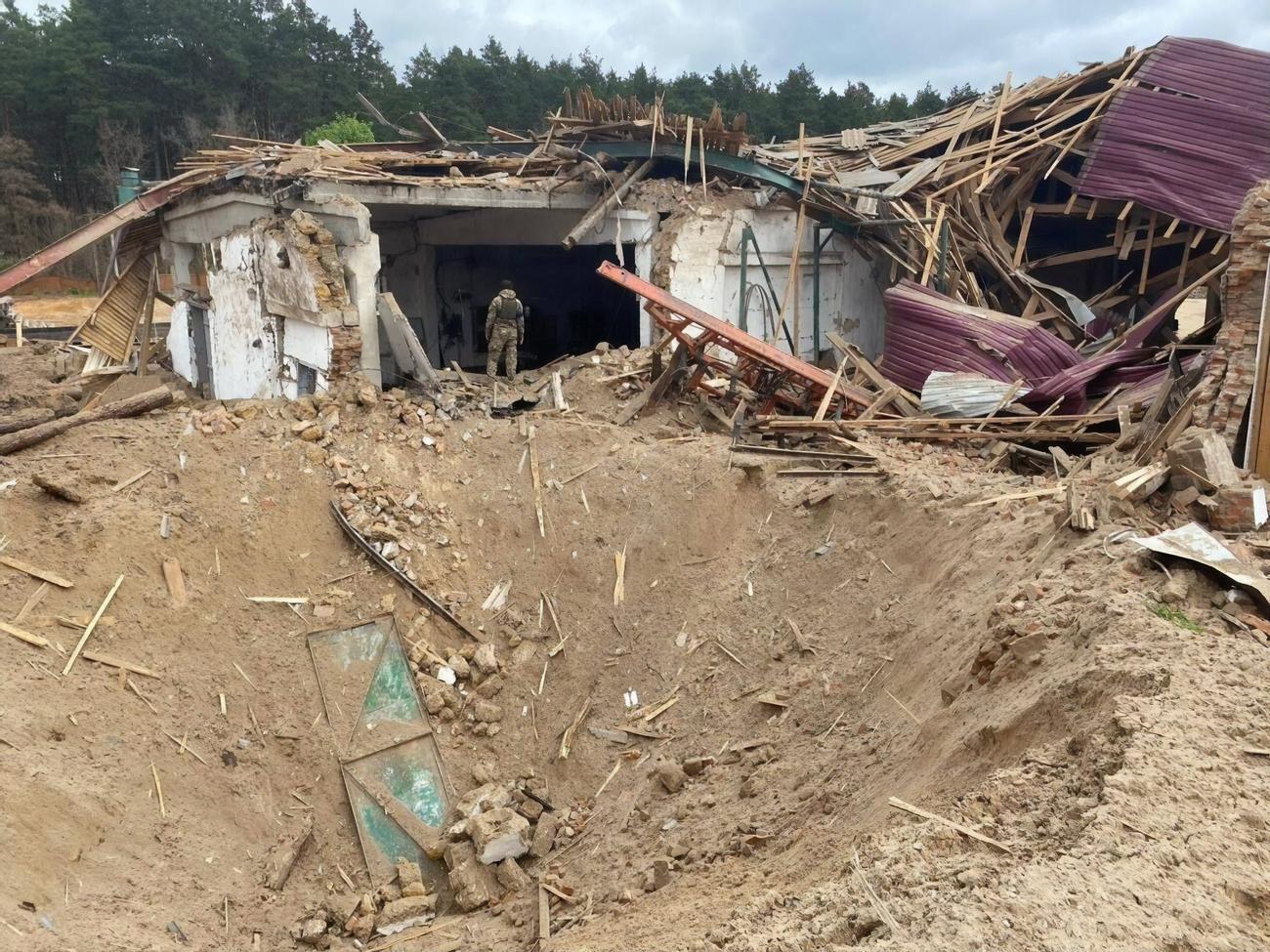 У ЗСУ показали наслідки авіаудару по Чернігівській області