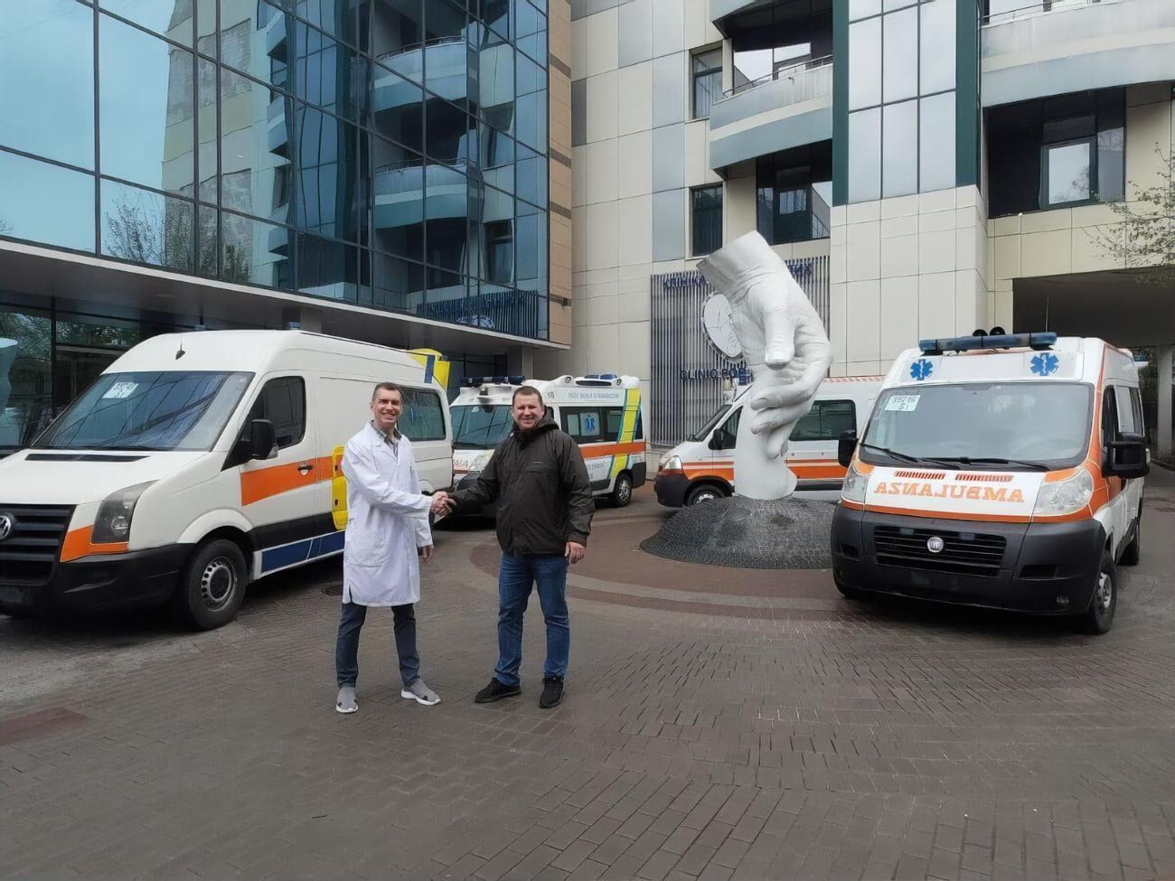 Машины центру передал бизнесмен&nbsp;Богдан Мыслицкий