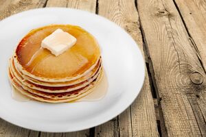 Панкейки из кукурузной муки получаются вкусными и воздушными