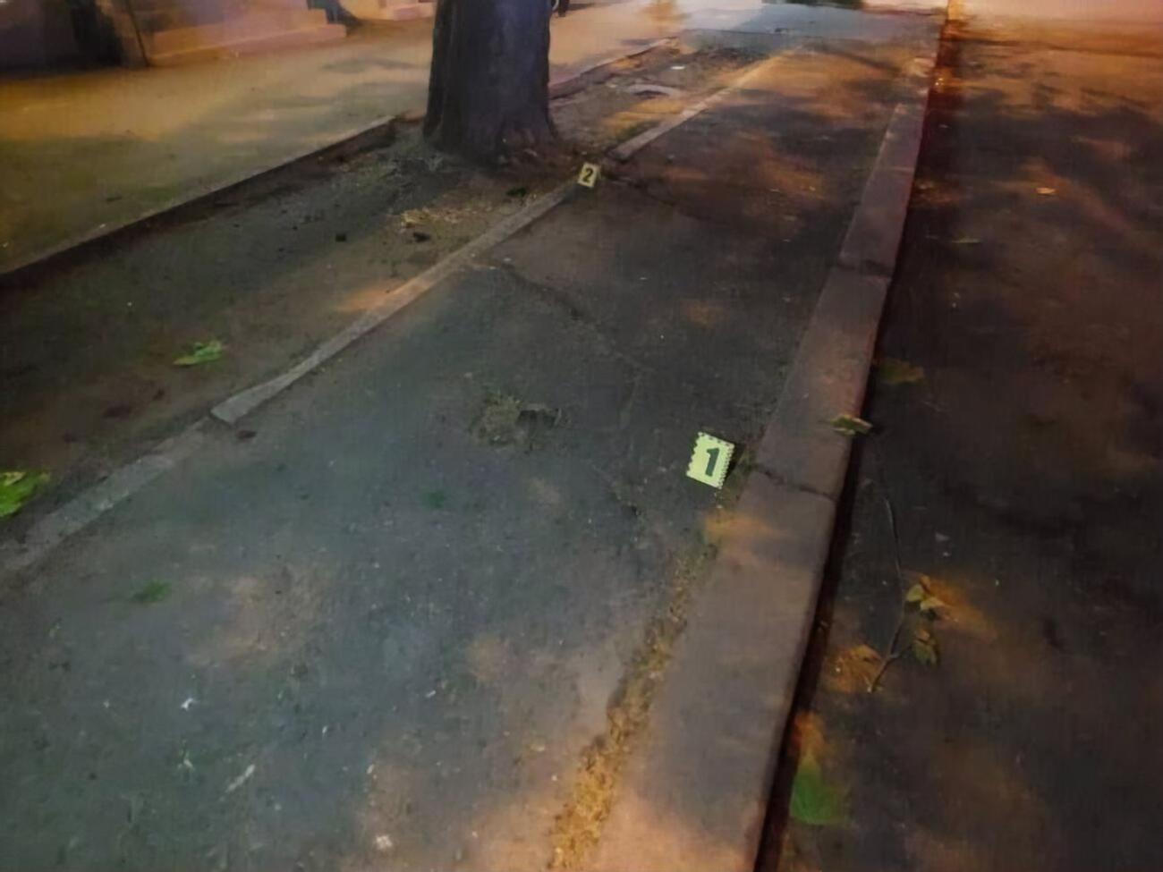 "Внезапный взрыв" возле одного из домов в Николаеве "заставил жителей многоэтажек выходить с документами", отметил Шайхет