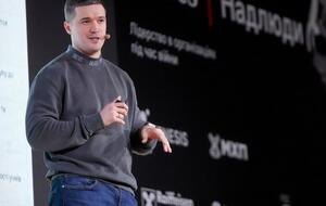 Сам пользуюсь ChatGPT. Он стал моим цифровым советником. В будущем искусственный интеллект заменит работу тысяч людей