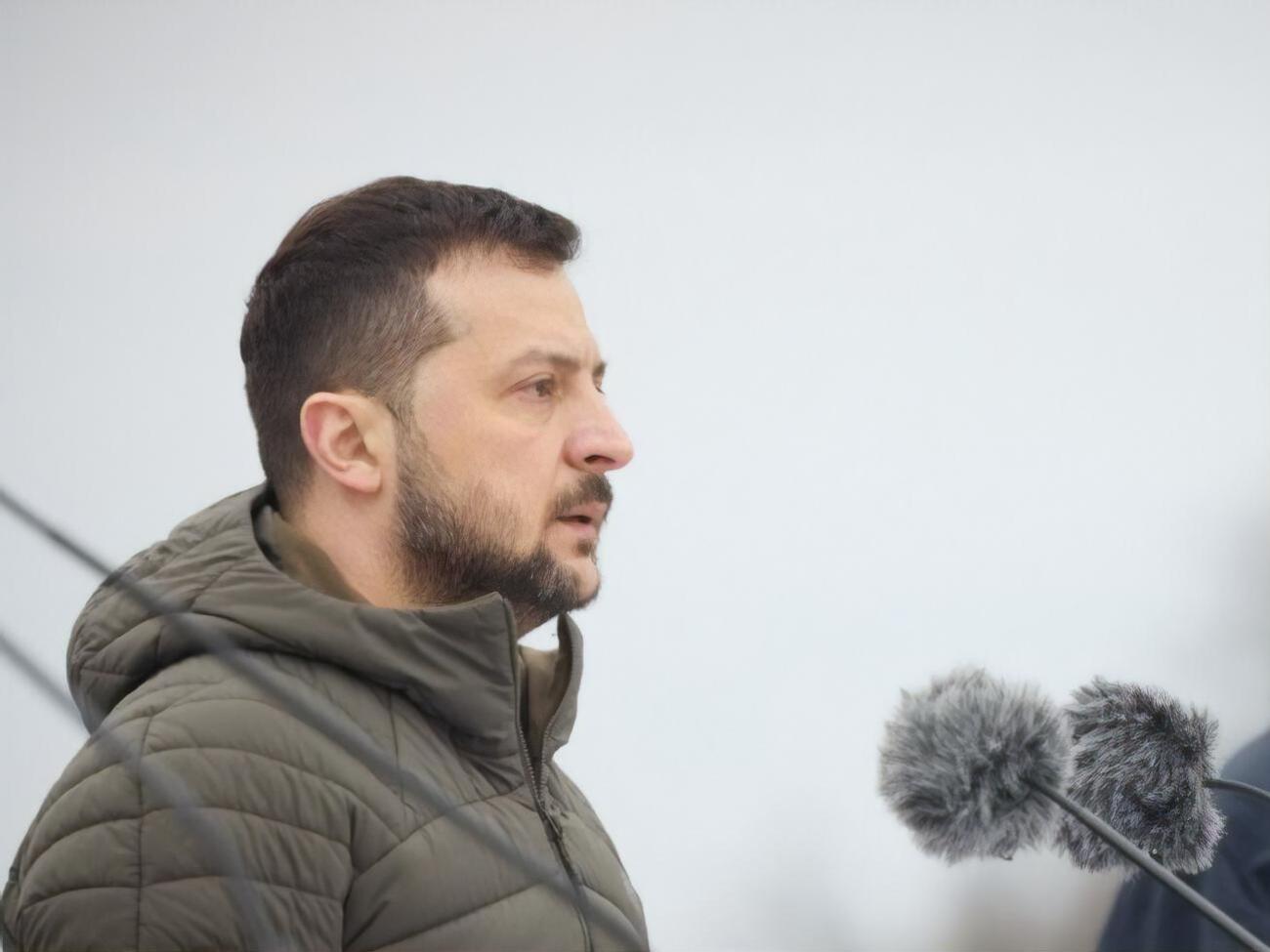 Зеленский посетил деоккупированную Черниговскую область и обещал освободить от РФ все украинские земли