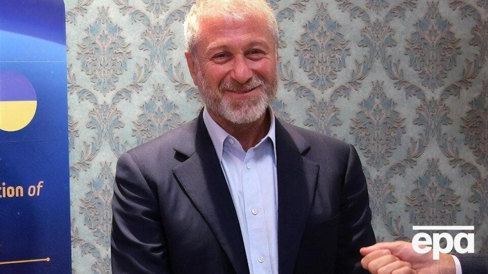 Абрамович протягом десятиліть заперечував будь-який фінансовий зв'язок із Путіним