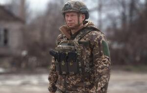 Сырский постоянно встречается с защитниками Бахмута, которые разрушили миф о непобедимости россиян